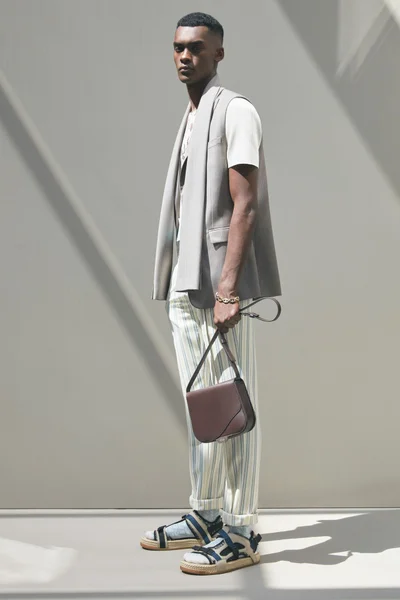Look 3